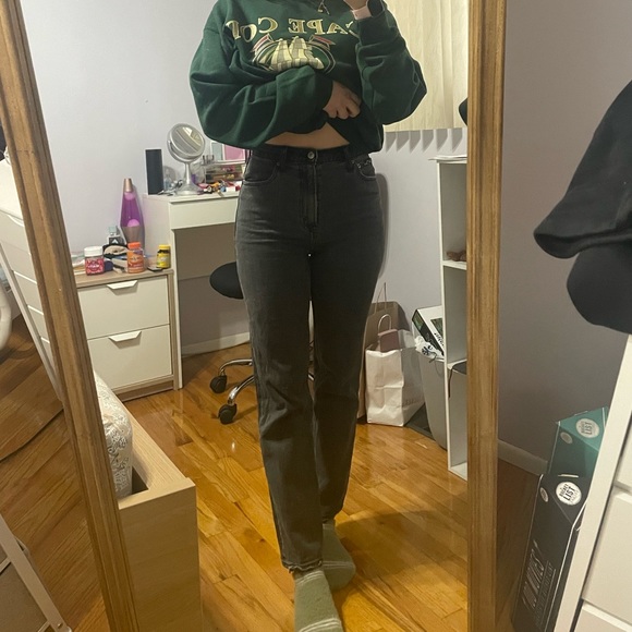 Abercrombie Ultra High Rise Ankle Straight Jean - Picture 5 of 6